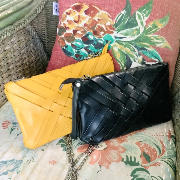 Stunning CLUTCH / SHOULDER BAGS ❤️NWT TWO HANDBAGS BLACK & MUSTARD CHAIN STRAP - Picture 3 of 15
